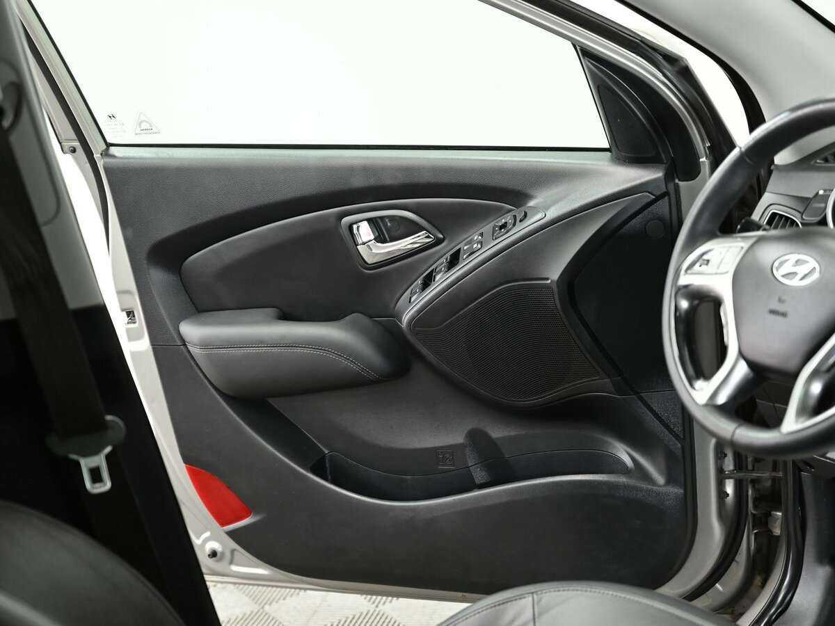 Купить Hyundai ix35 с пробегом. Фото: #8