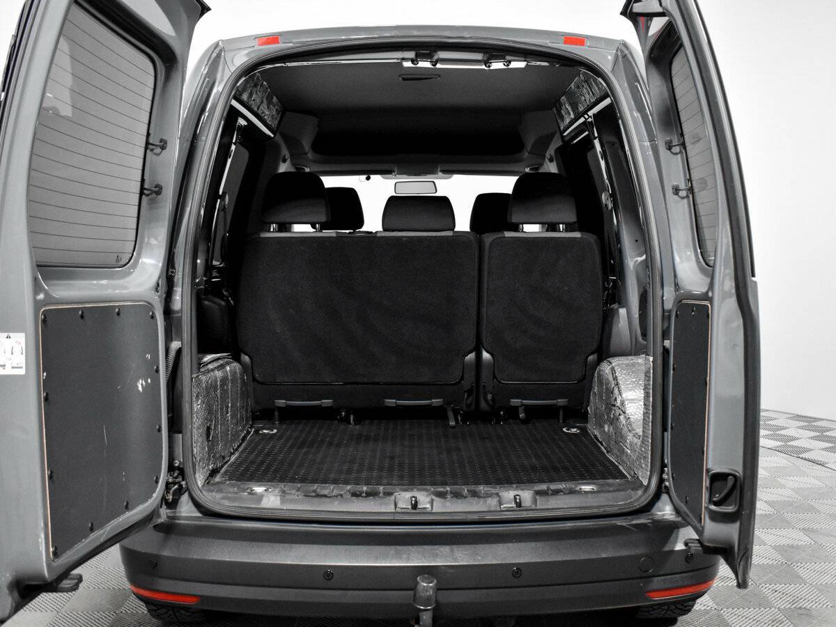 Купить Volkswagen Caddy с пробегом. Фото: #13