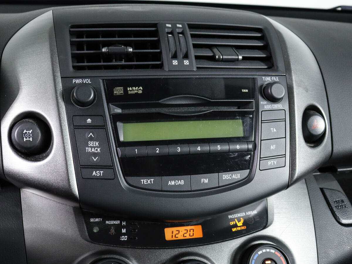 Купить Toyota RAV4 с пробегом. Фото: #12