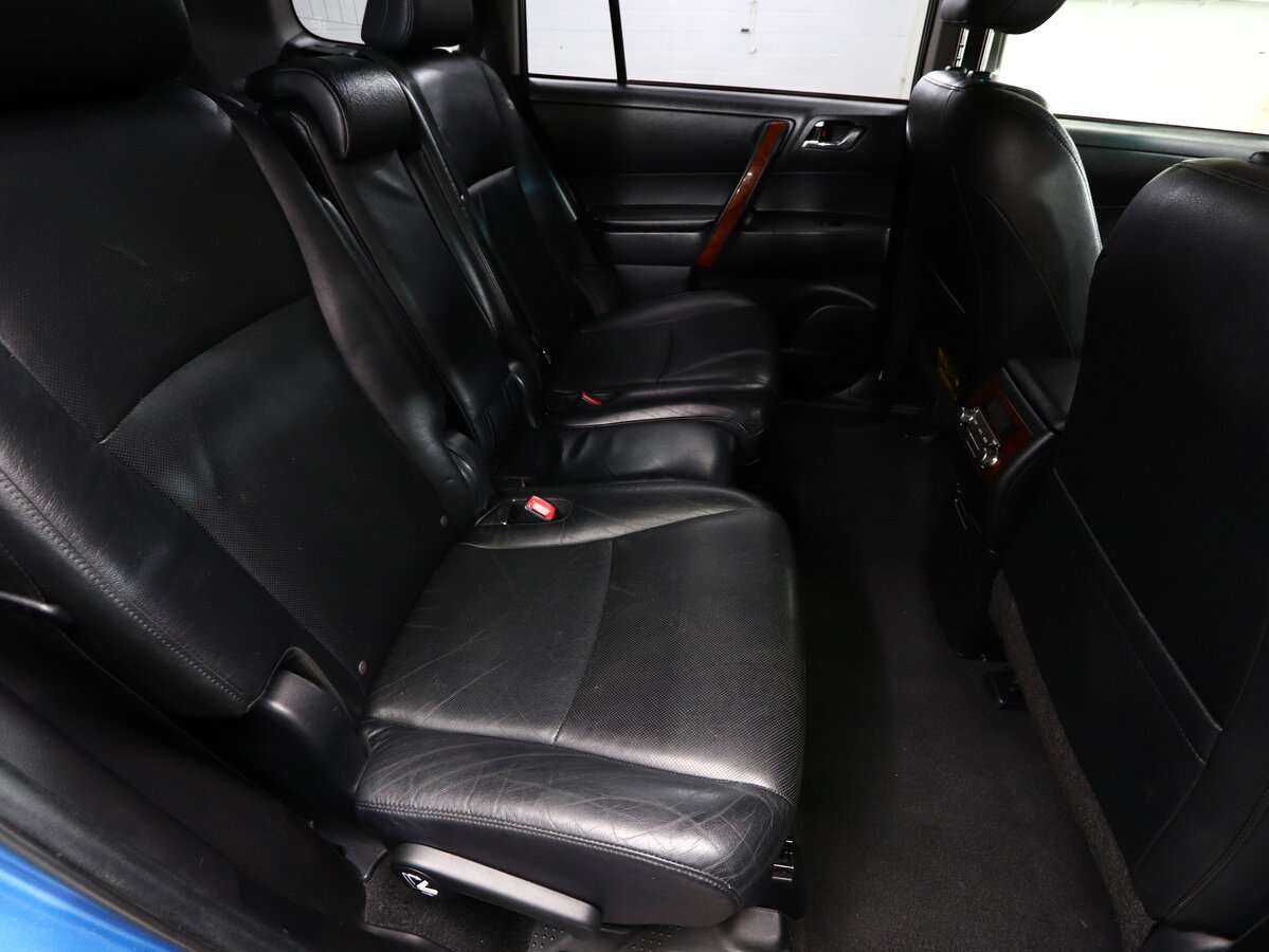 Купить Toyota Highlander с пробегом. Фото: #17
