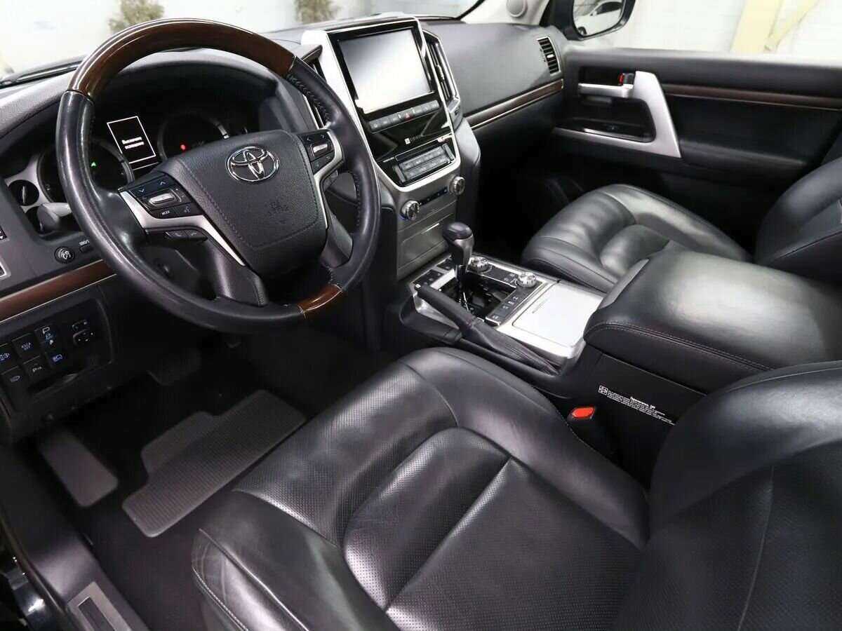 Купить Toyota Land Cruiser с пробегом. Фото: #6