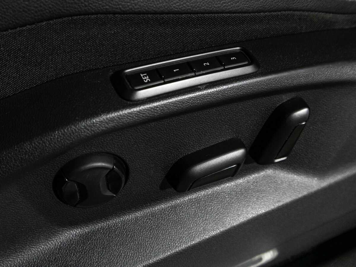 Купить Volkswagen Tiguan с пробегом. Фото: #19