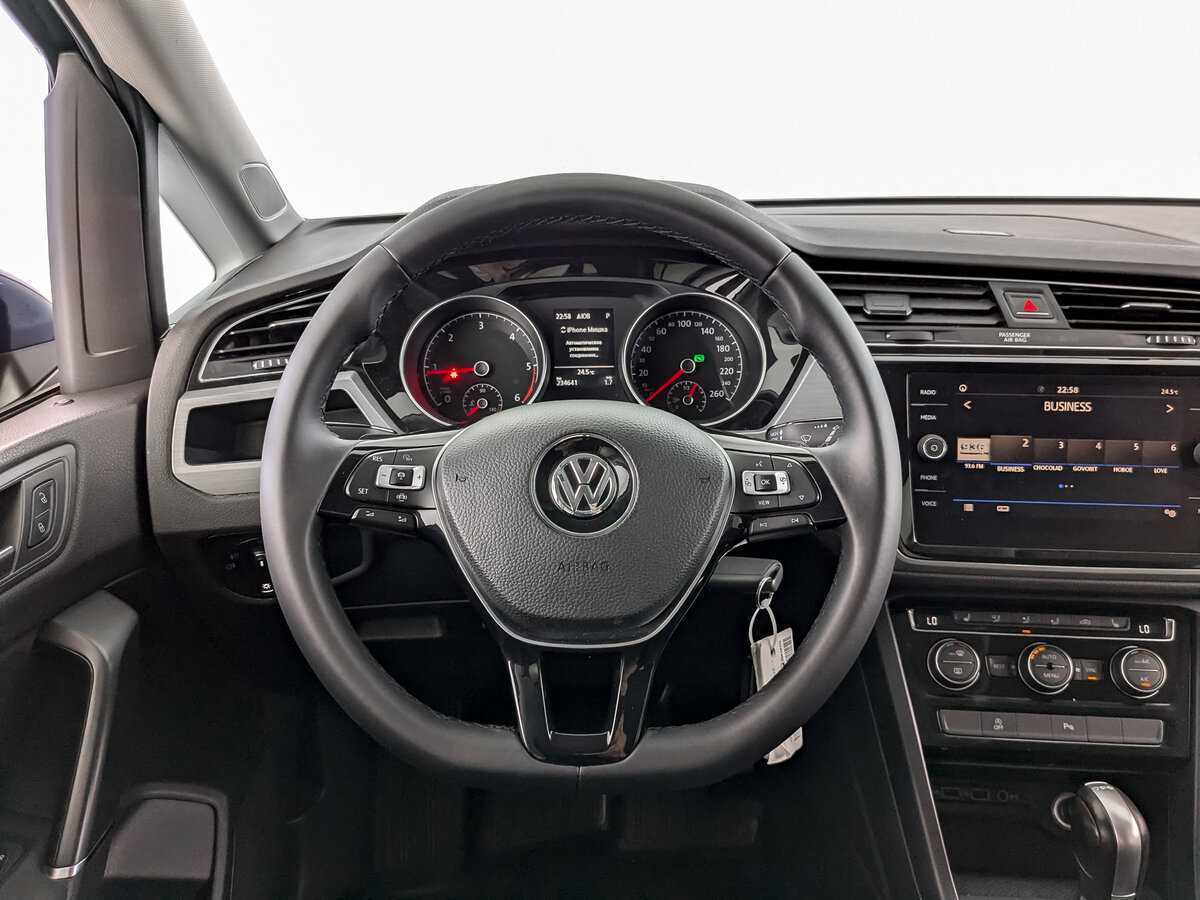 Купить Volkswagen Touran с пробегом. Фото: #15
