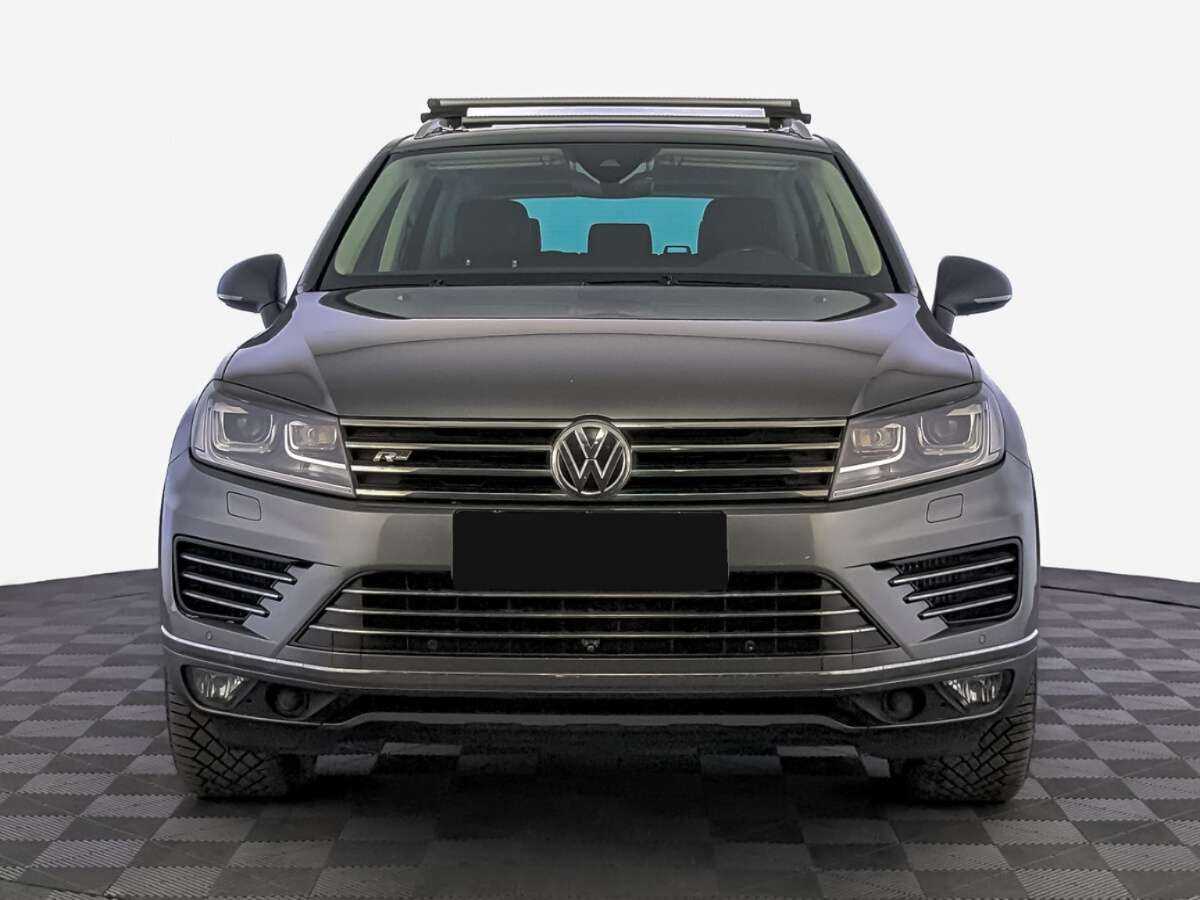 Купить Volkswagen Touareg с пробегом. Фото: #1