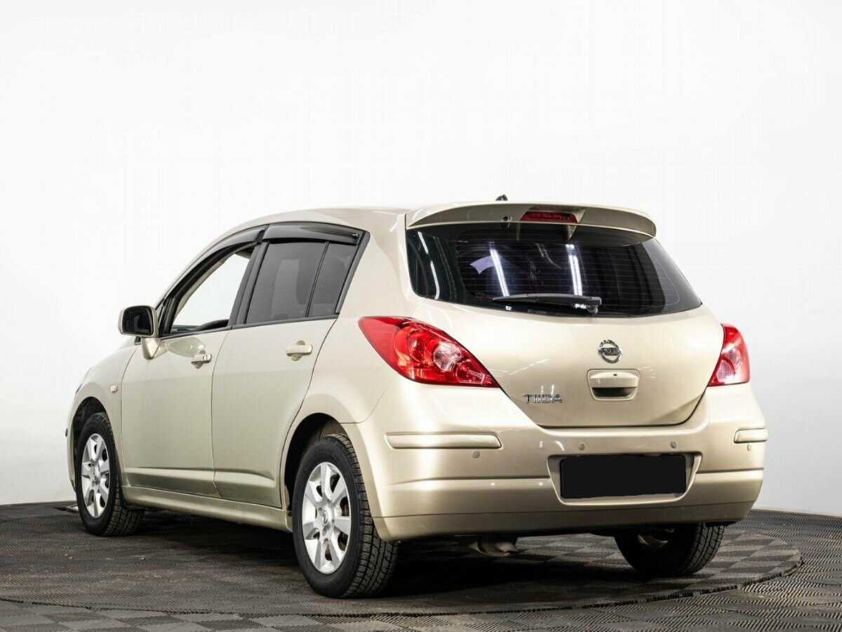Купить Nissan Tiida с пробегом. Фото: #5