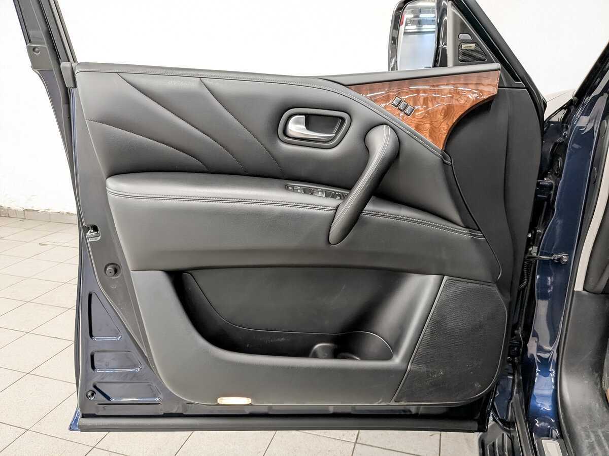 Купить Infiniti QX80 с пробегом. Фото: #17