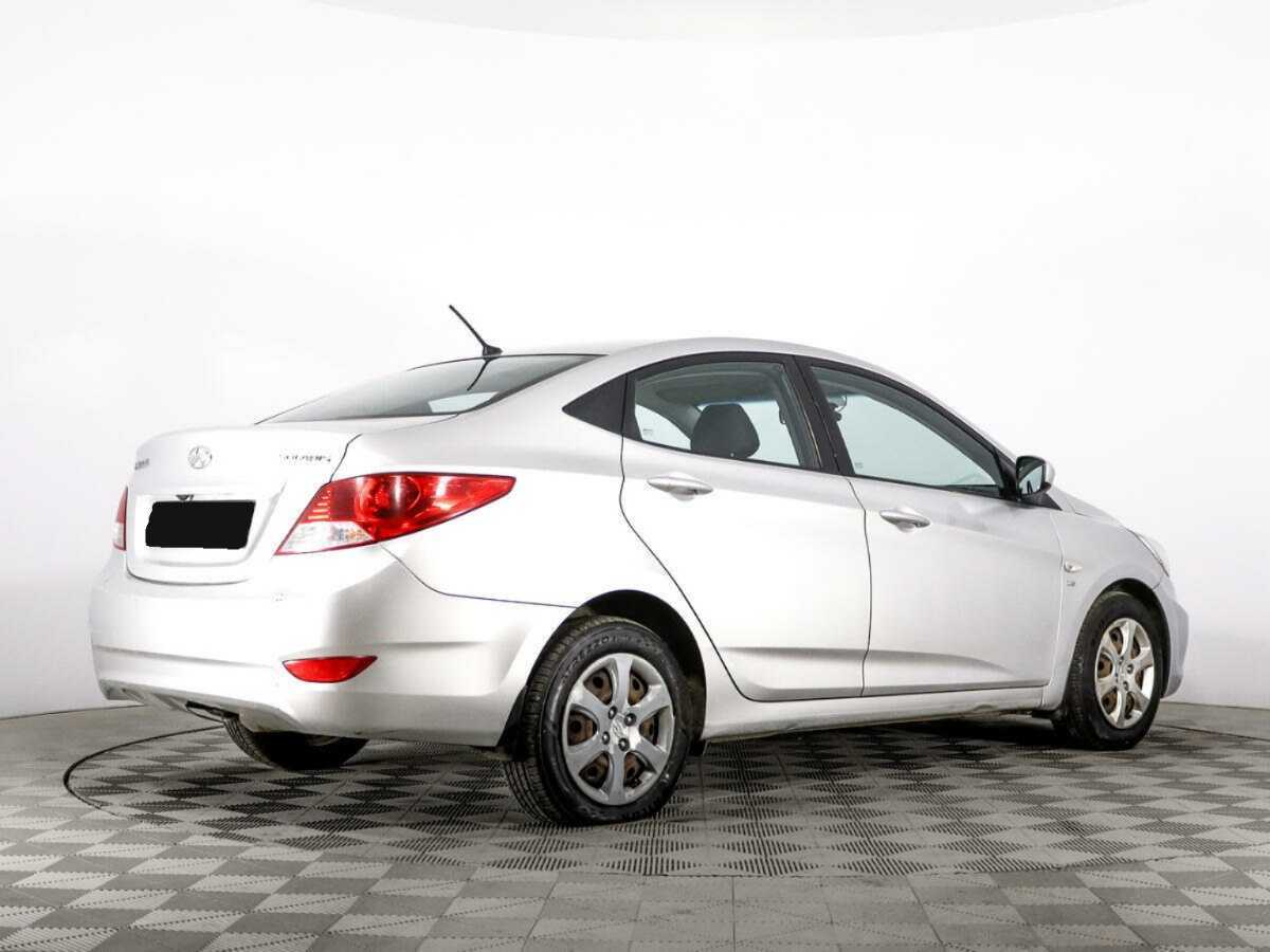 Купить Hyundai Solaris с пробегом. Фото: #4
