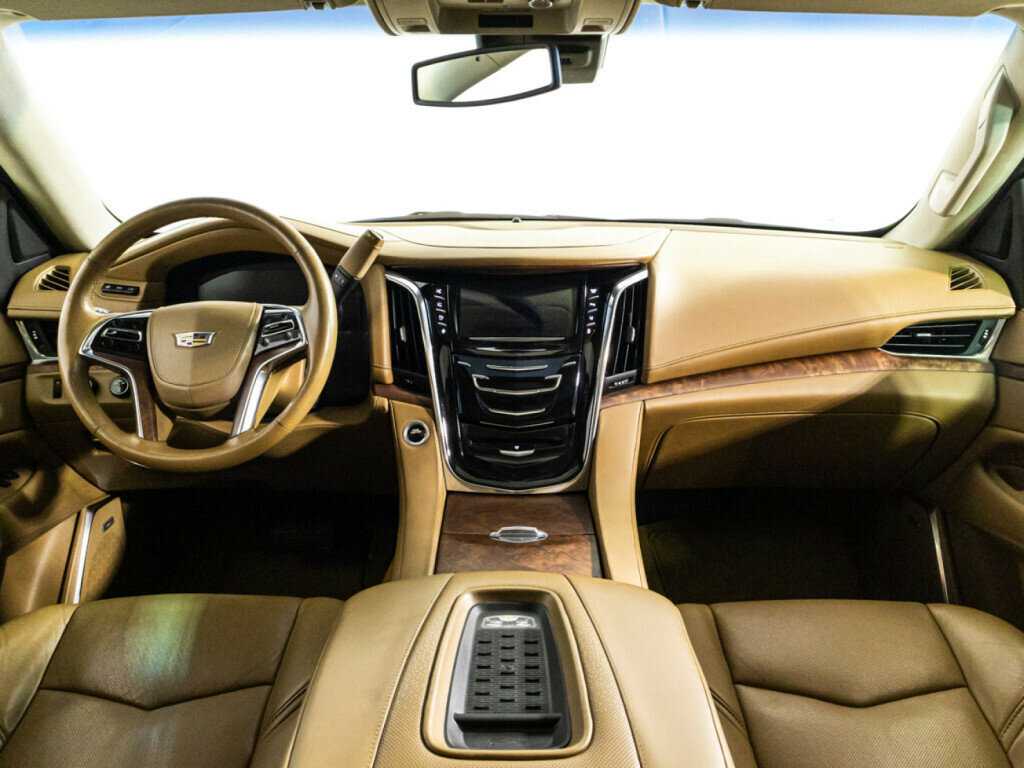 Купить Cadillac Escalade с пробегом. Фото: #12