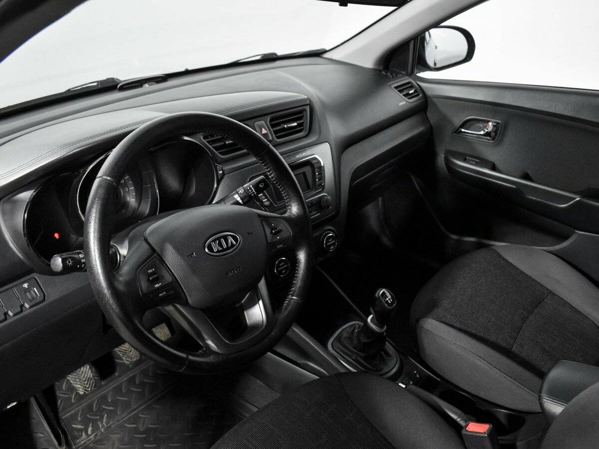 Купить Kia Rio с пробегом. Фото: #8