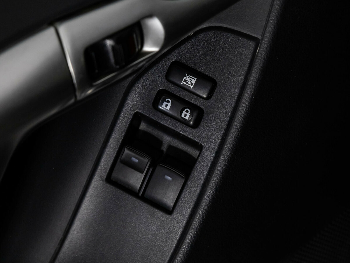 Купить Toyota Verso с пробегом. Фото: #11