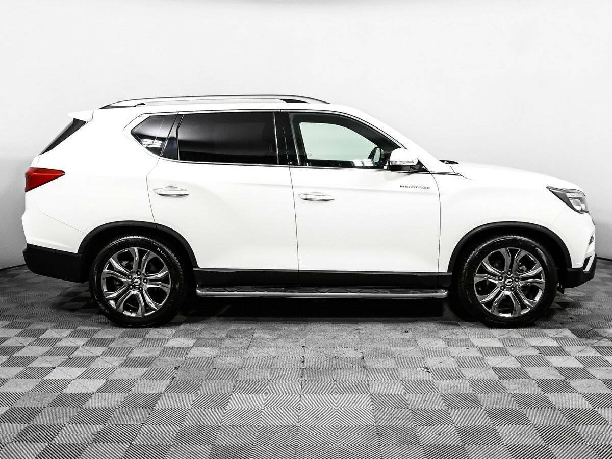 Купить SsangYong Rexton с пробегом. Фото: #3
