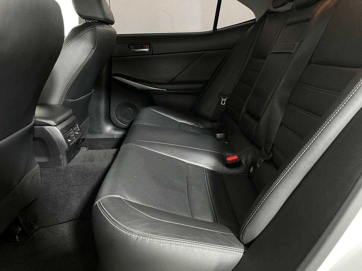 Купить Lexus IS с пробегом. Фото: #7
