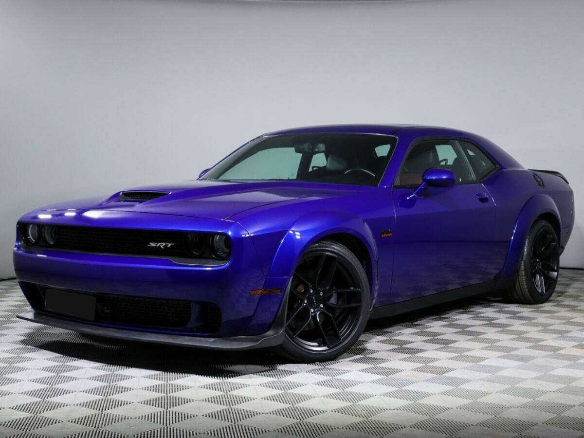 Купить Dodge Challenger с пробегом. Фото: #0