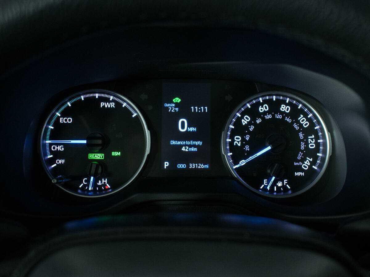 Купить Toyota RAV4 с пробегом. Фото: #10