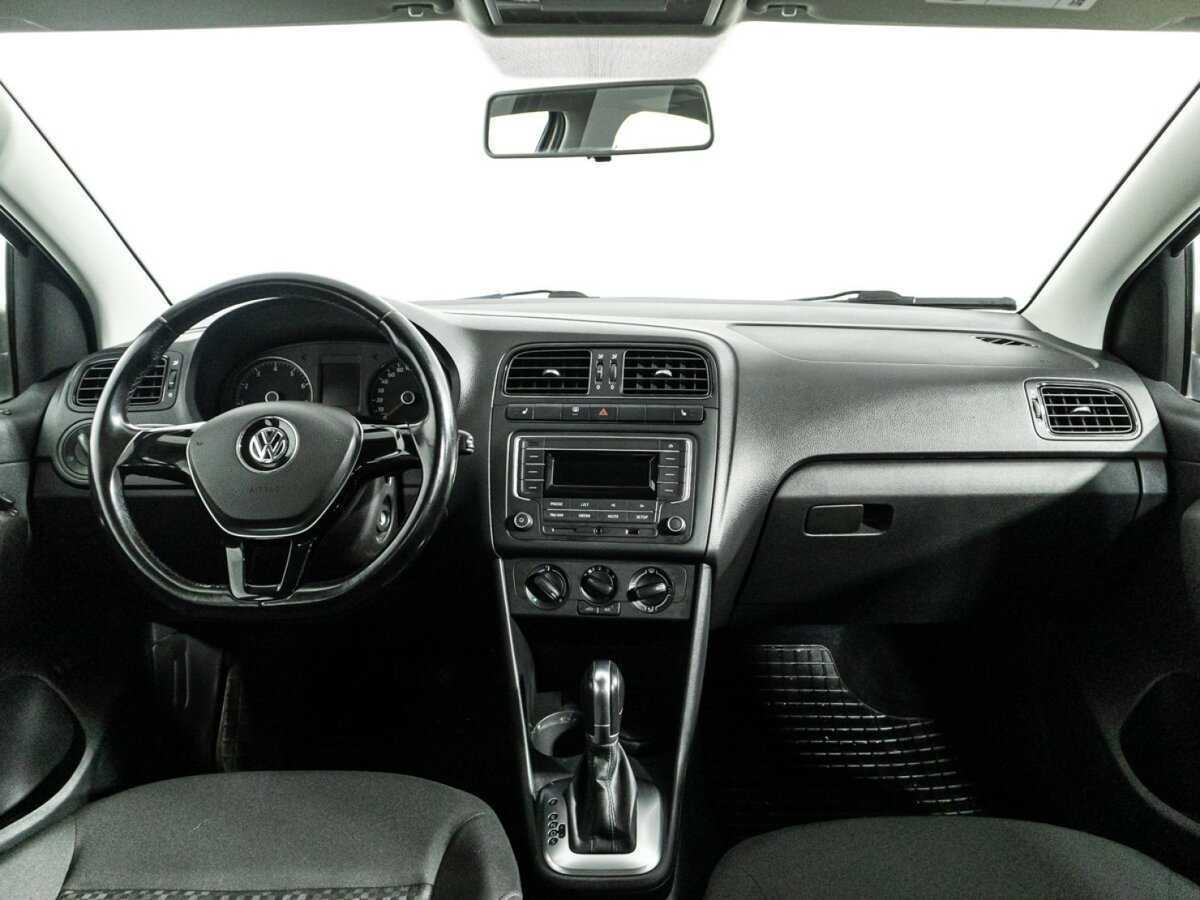 Купить Volkswagen Polo с пробегом. Фото: #12