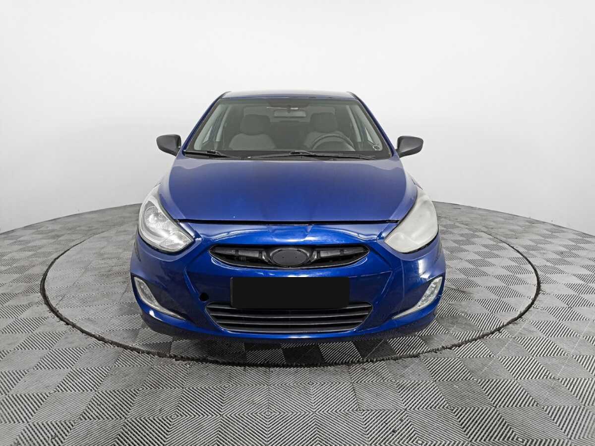Купить Hyundai Solaris с пробегом. Фото: #1