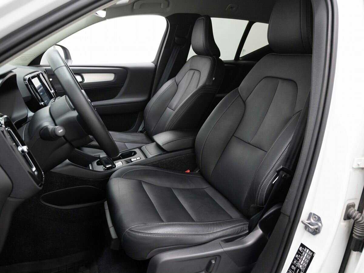 Купить Volvo XC40 с пробегом. Фото: #9