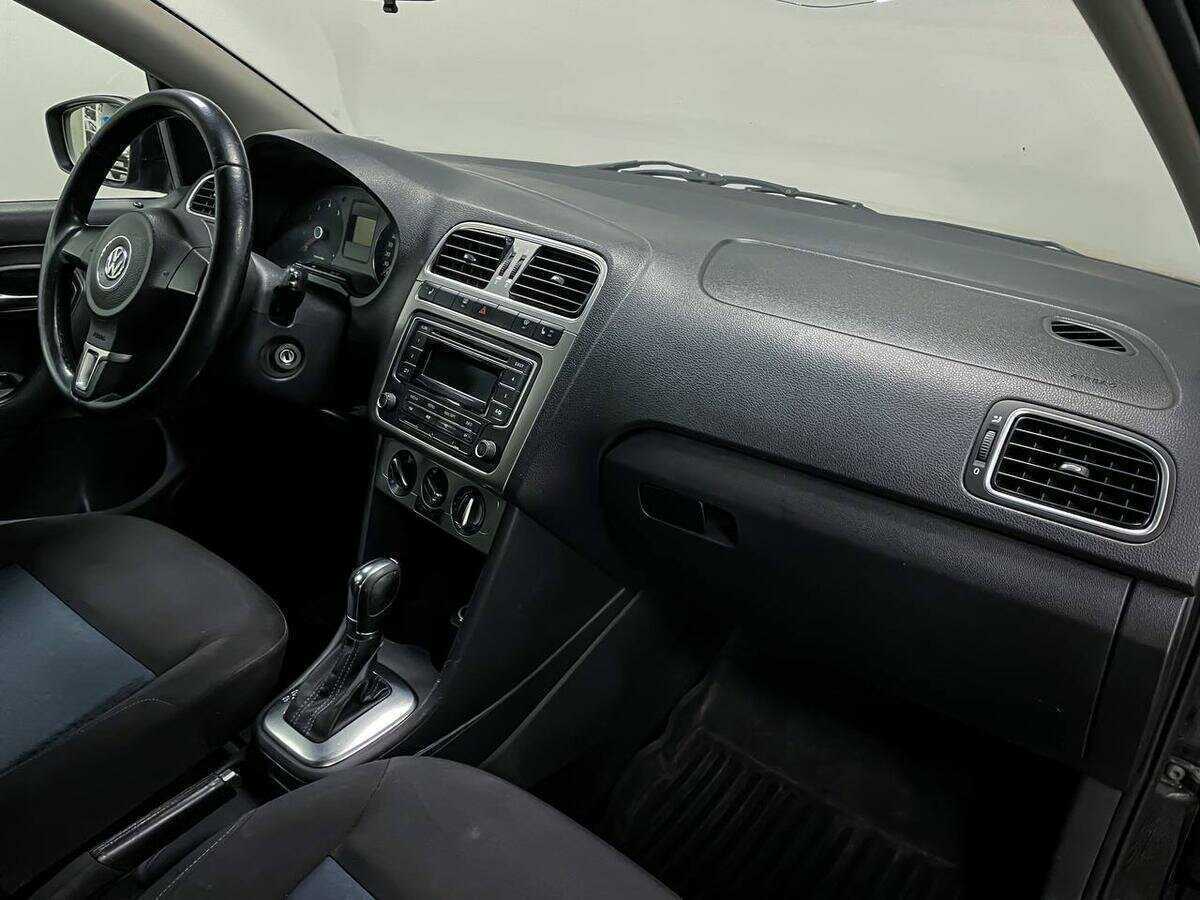 Купить Volkswagen Polo с пробегом. Фото: #10