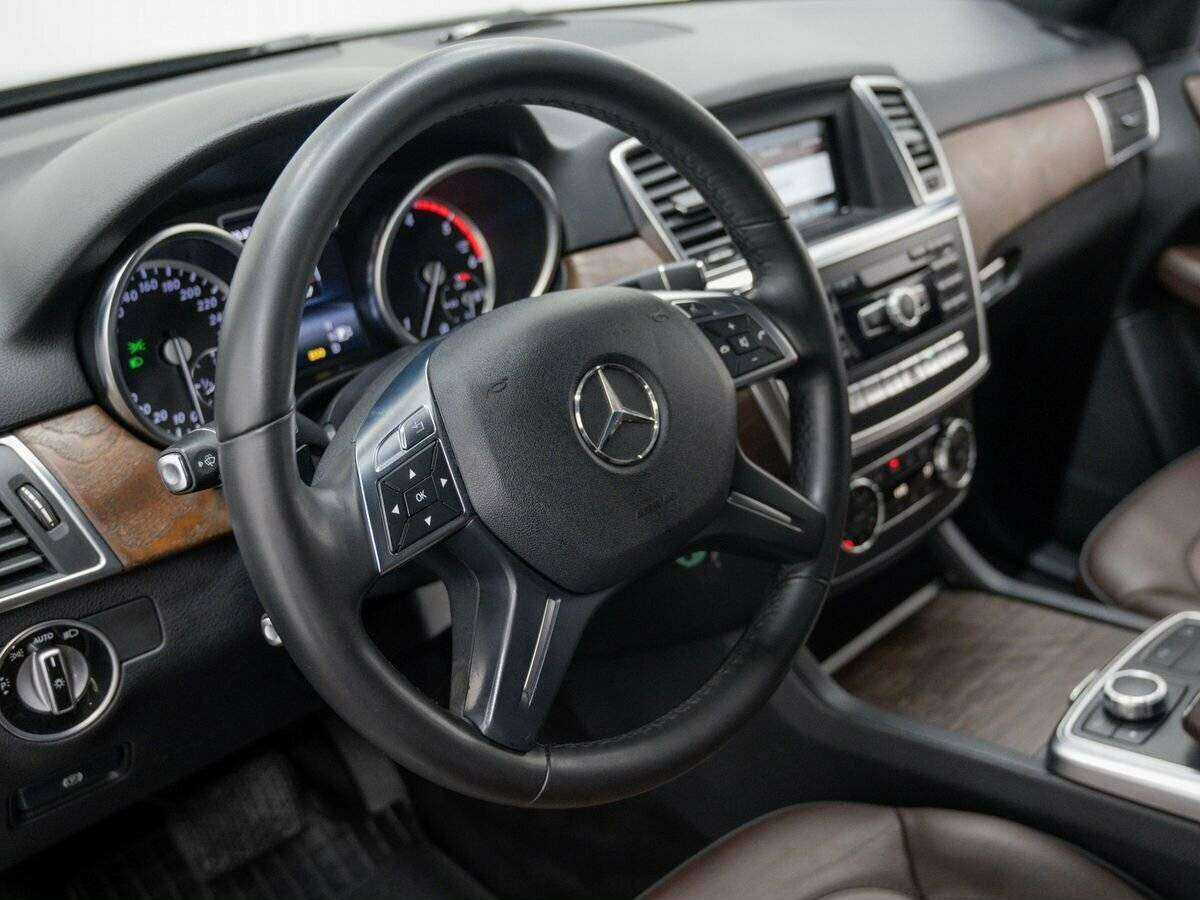 Купить Mercedes-Benz M-Класс с пробегом. Фото: #18