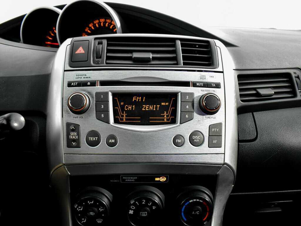 Купить Toyota Verso с пробегом. Фото: #18