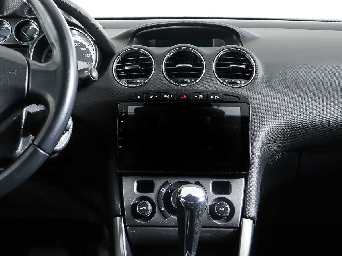 Купить Peugeot 308 с пробегом. Фото: #11