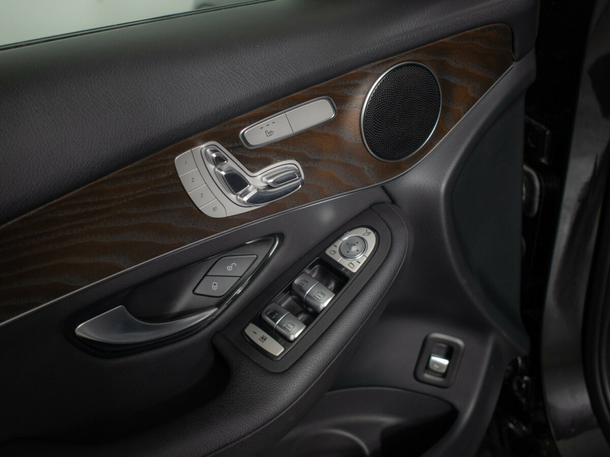 Купить Mercedes-Benz GLC с пробегом. Фото: #14