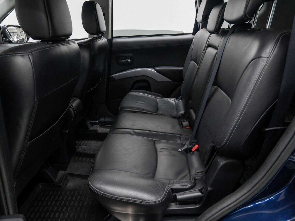 Купить Mitsubishi Outlander с пробегом. Фото: #10
