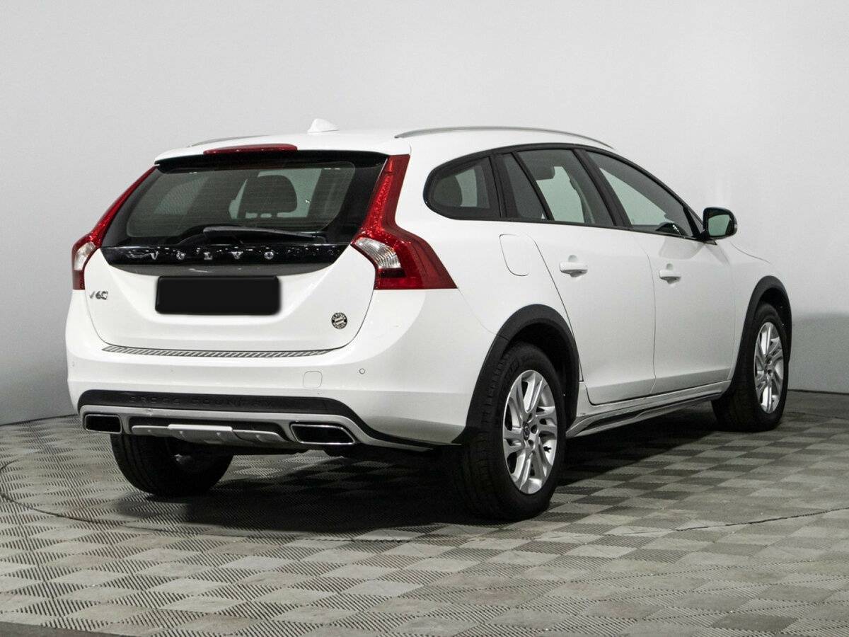 Купить Volvo V60 Cross Country с пробегом. Фото: #4