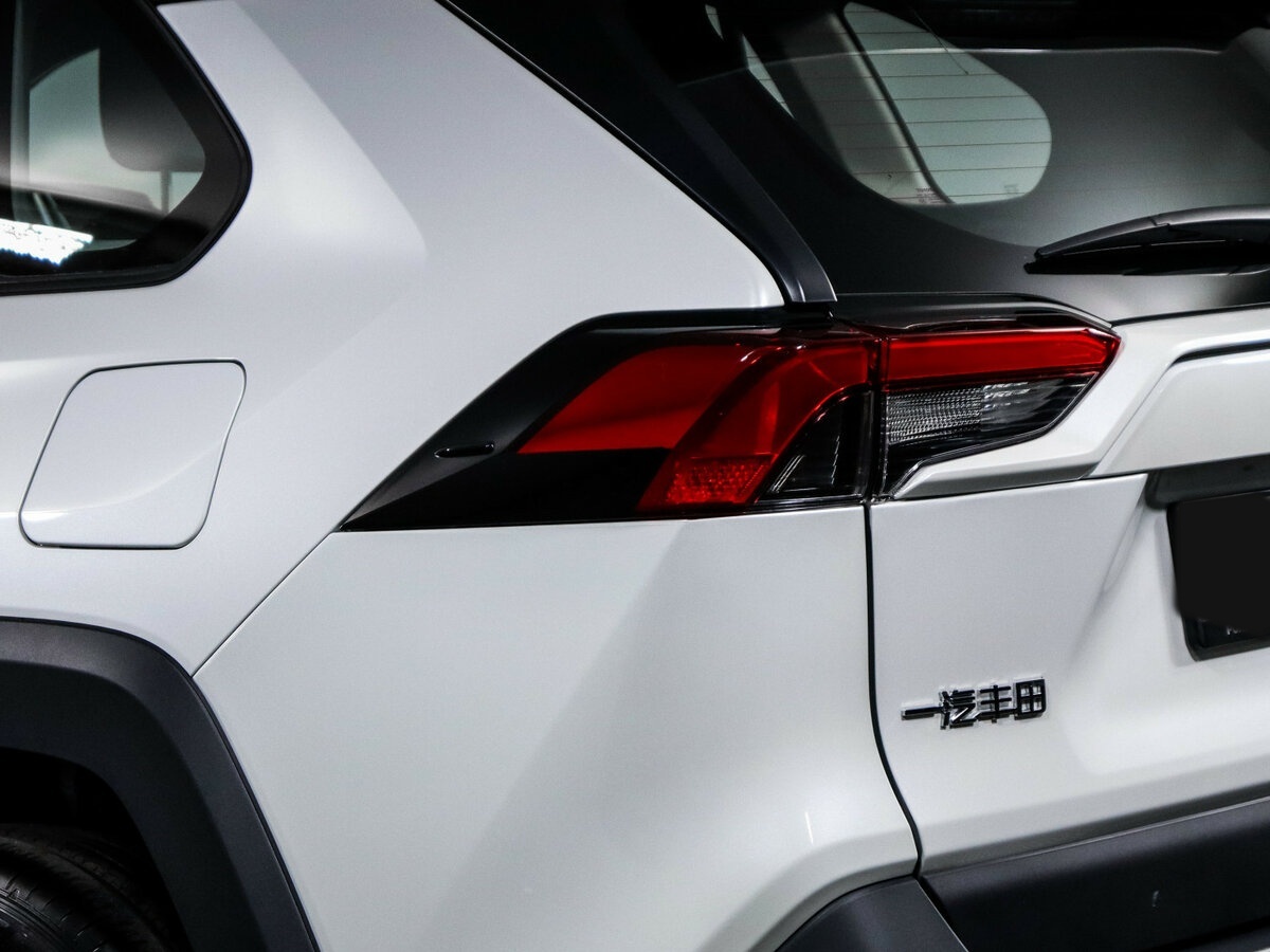 Купить Toyota RAV4 с пробегом. Фото: #17