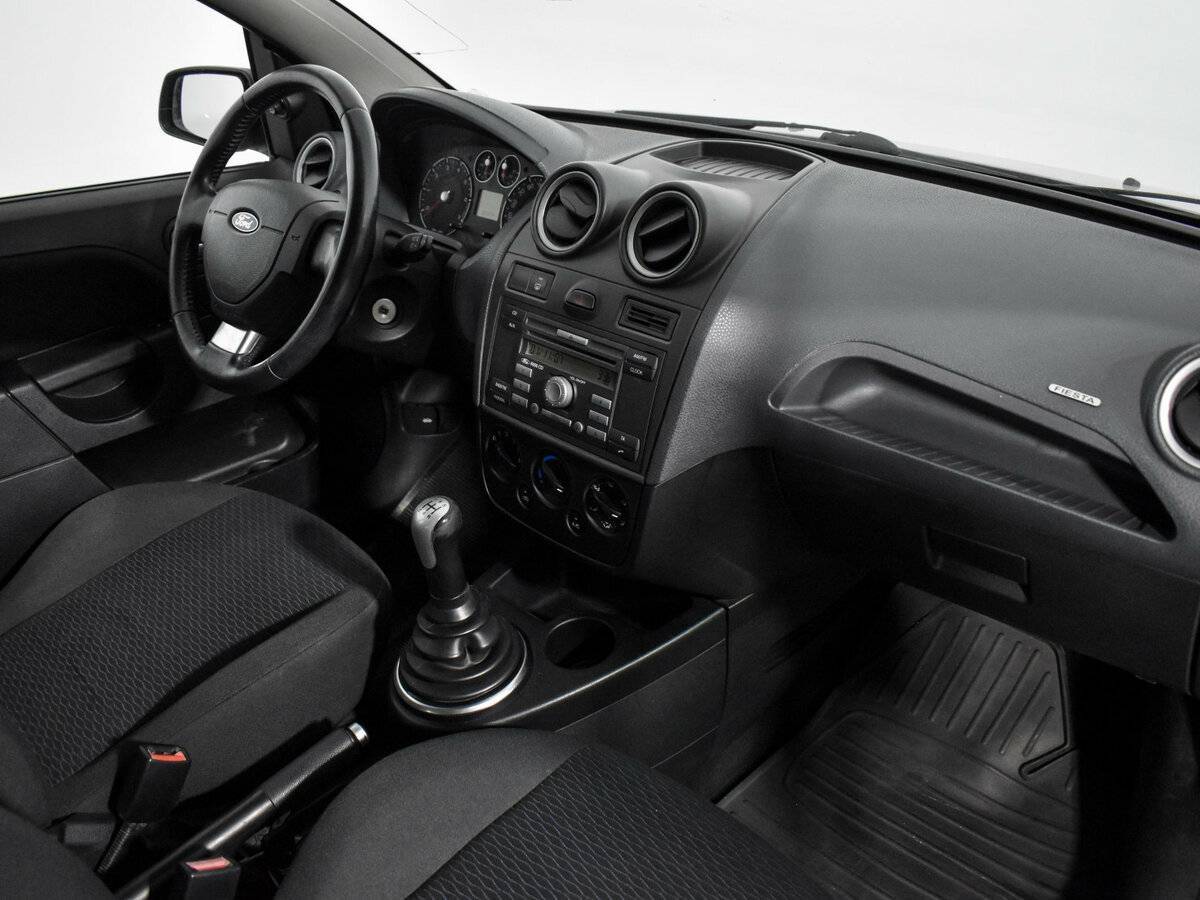 Купить Ford Fiesta с пробегом. Фото: #11