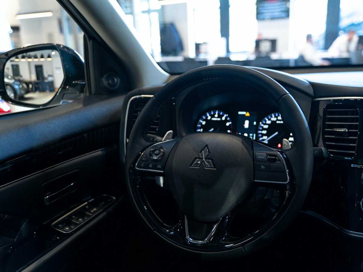 Купить Mitsubishi Outlander с пробегом. Фото: #18