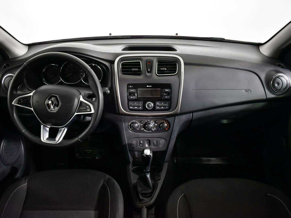 Купить Renault Sandero с пробегом. Фото: #9