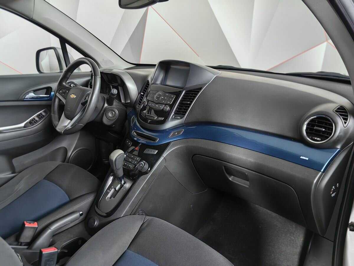 Купить Chevrolet Orlando с пробегом. Фото: #8