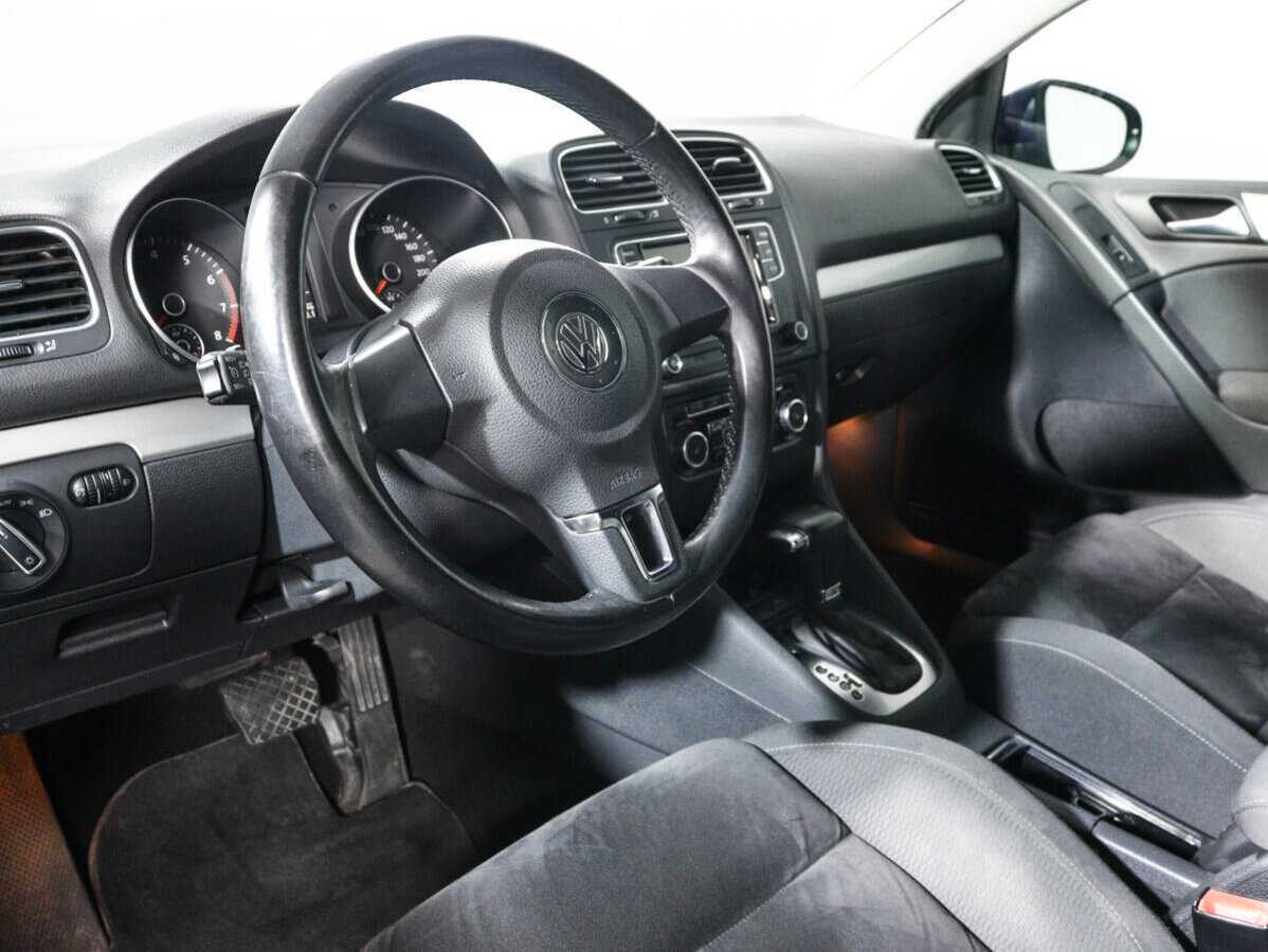 Купить Volkswagen Golf с пробегом. Фото: #13