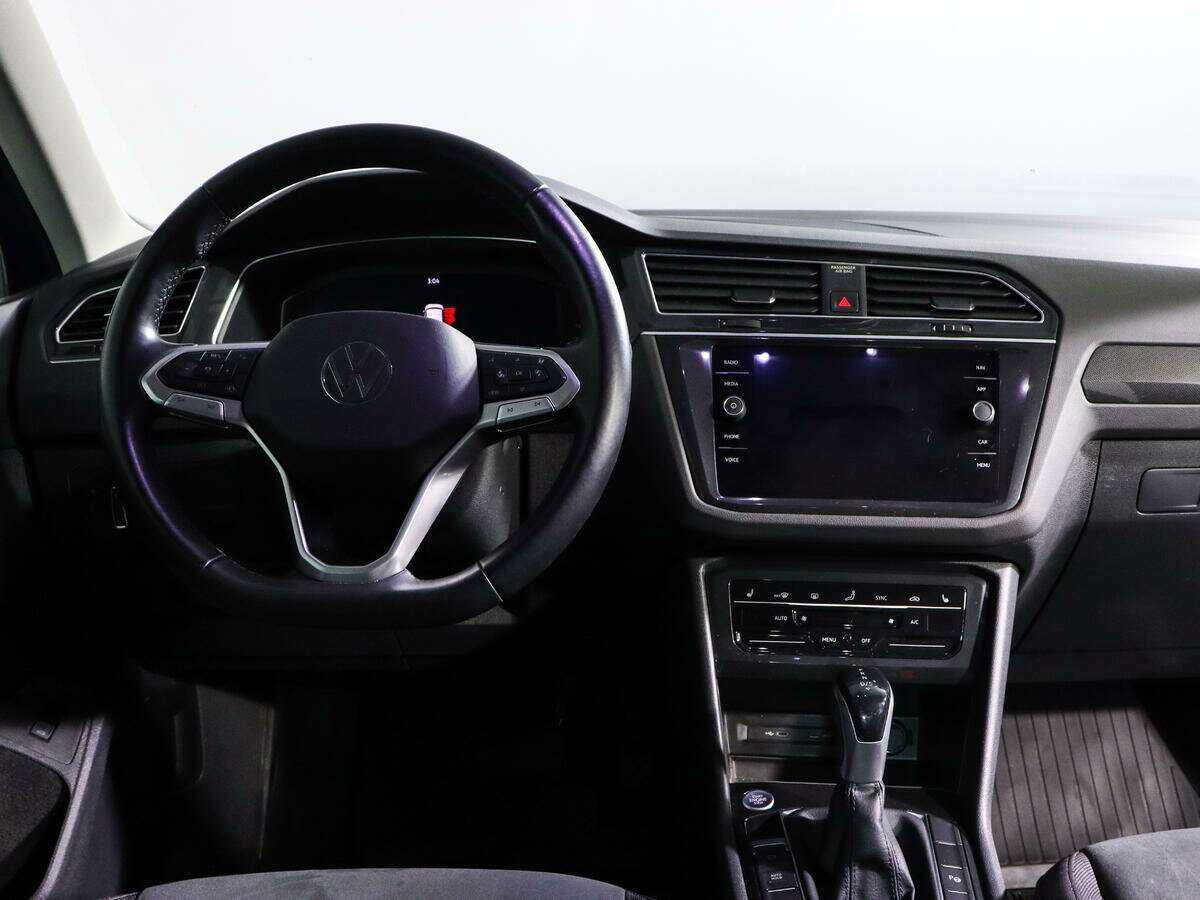 Купить Volkswagen Tiguan с пробегом. Фото: #9