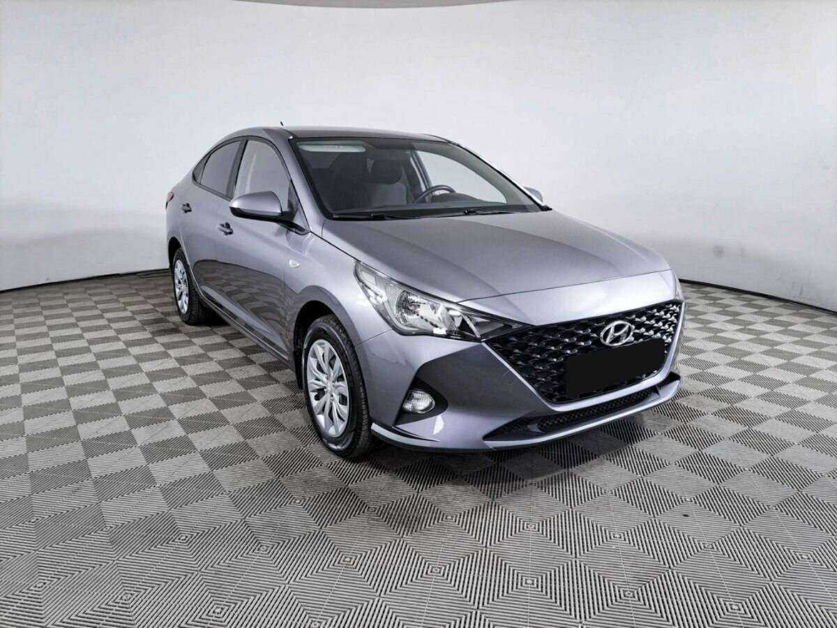 Купить Hyundai Solaris с пробегом. Фото: #2