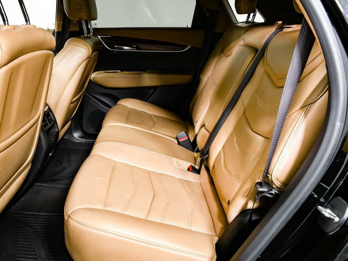 Купить Cadillac XT5 с пробегом. Фото: #11