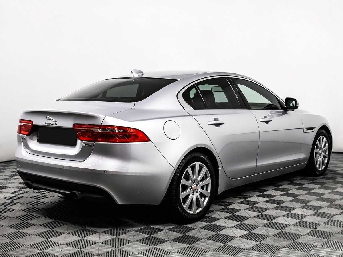 Купить Jaguar XE с пробегом. Фото: #4