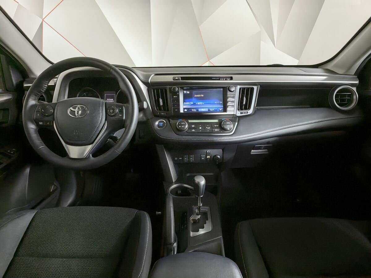 Купить Toyota RAV4 с пробегом. Фото: #9