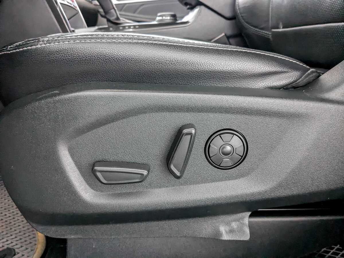 Купить Ford Explorer с пробегом. Фото: #16