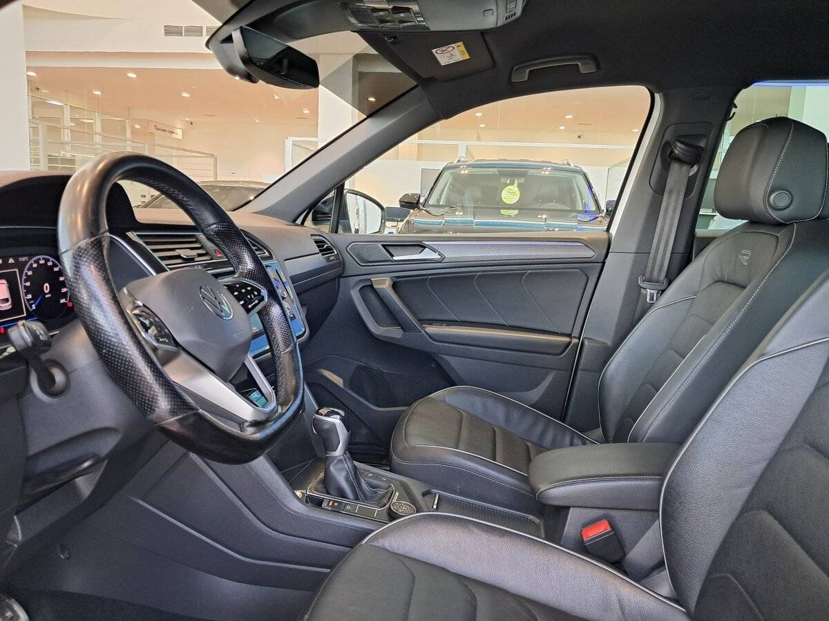 Купить Volkswagen Tiguan с пробегом. Фото: #15