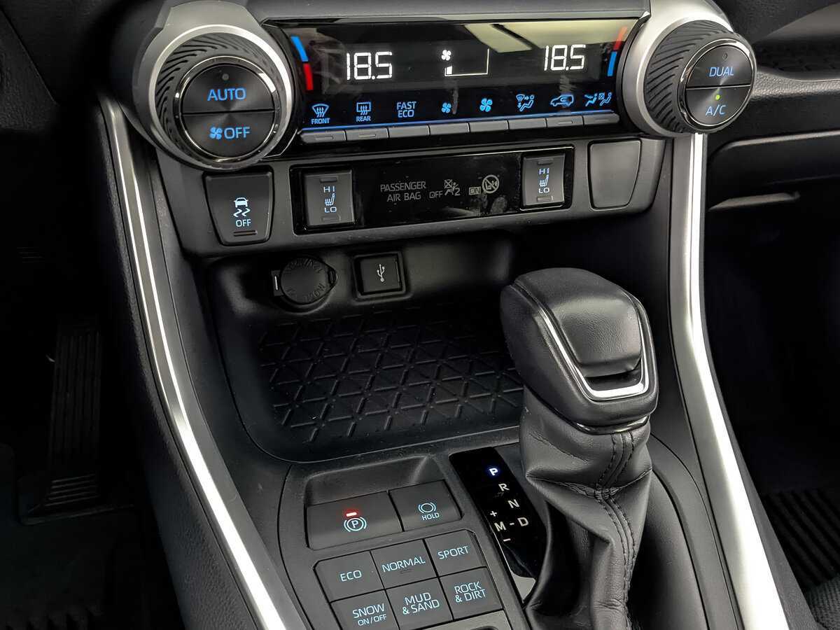 Купить Toyota RAV4 с пробегом. Фото: #21