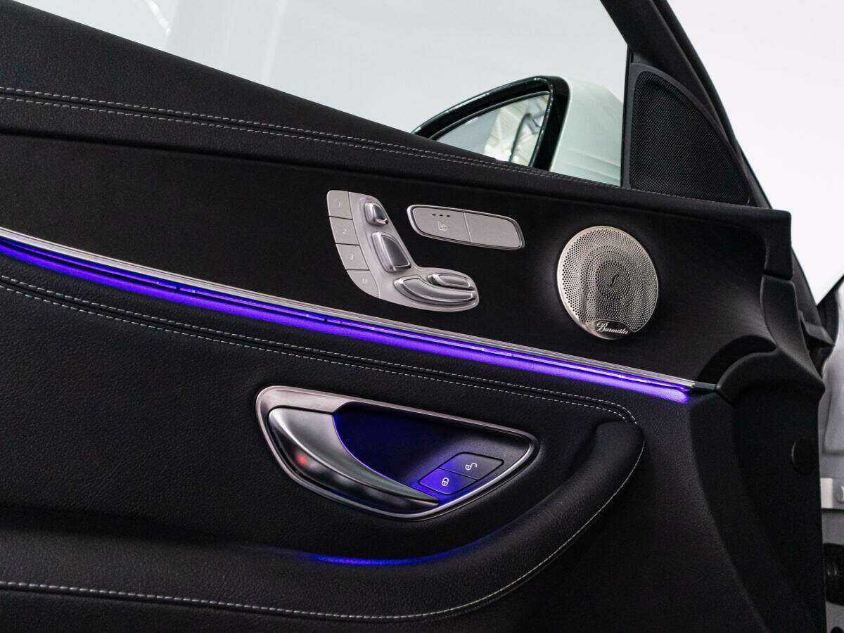 Купить Mercedes-Benz E-Класс с пробегом. Фото: #24