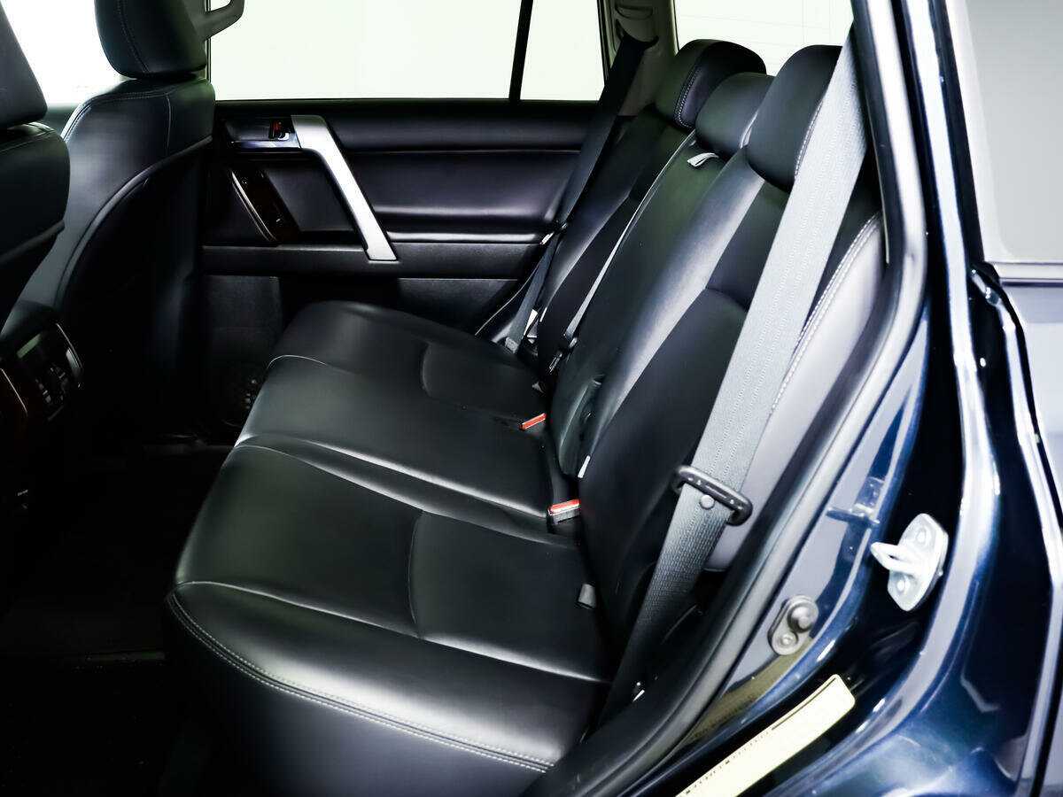 Купить Toyota Land Cruiser Prado с пробегом. Фото: #11