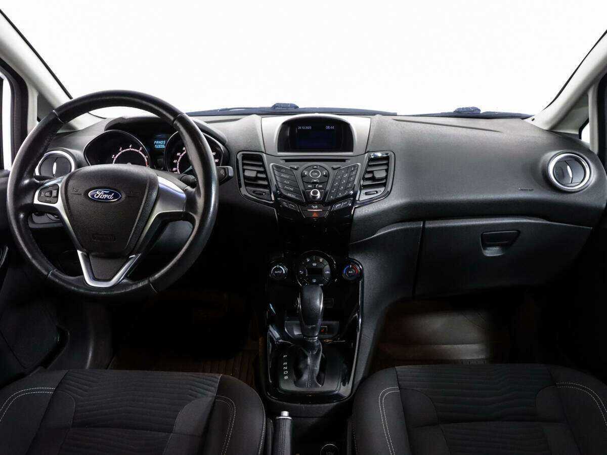 Купить Ford Fiesta с пробегом. Фото: #9