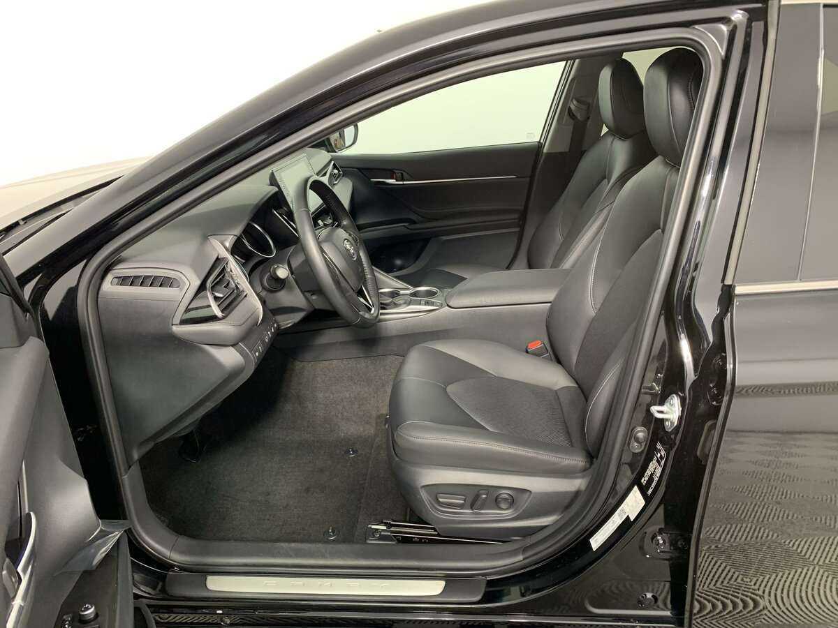 Купить Toyota Camry с пробегом. Фото: #10