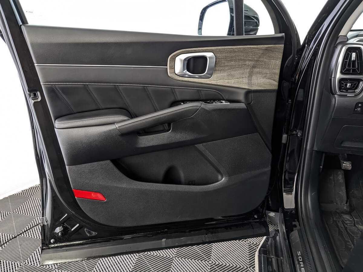 Купить Kia Sorento с пробегом. Фото: #14