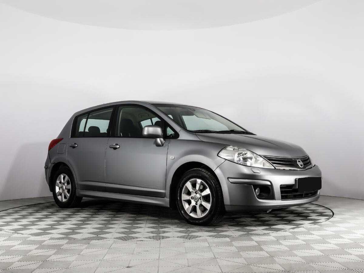 Купить Nissan Tiida с пробегом. Фото: #2
