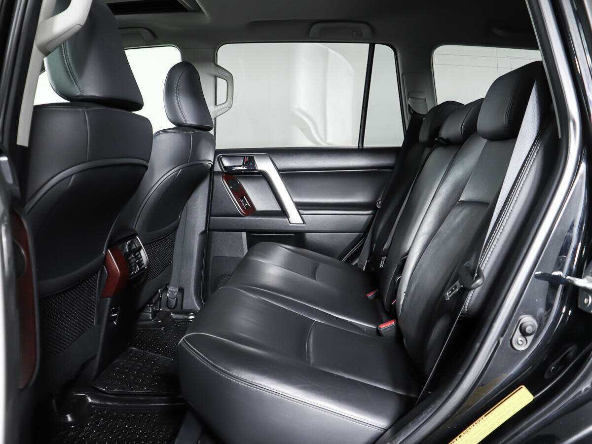 Купить Toyota Land Cruiser Prado с пробегом. Фото: #8
