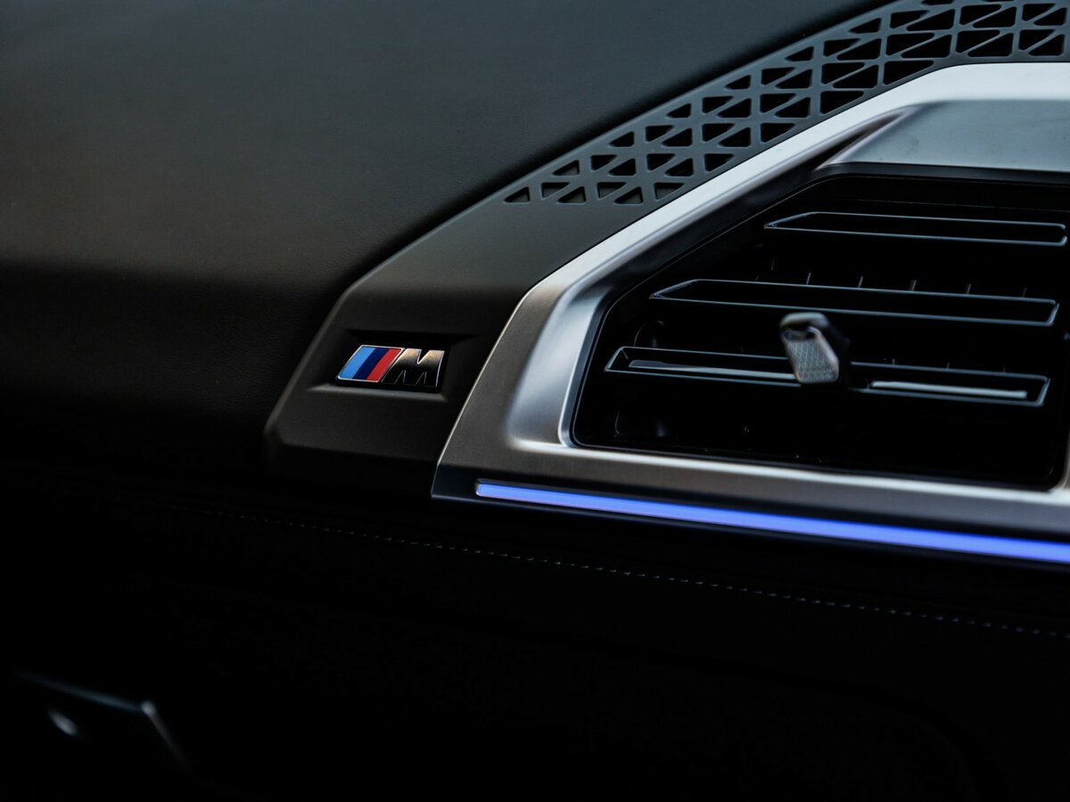 Купить BMW XM с пробегом. Фото: #19